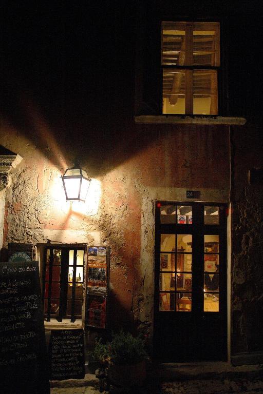 Belle De Nuit Panzió Oppède Kültér fotó