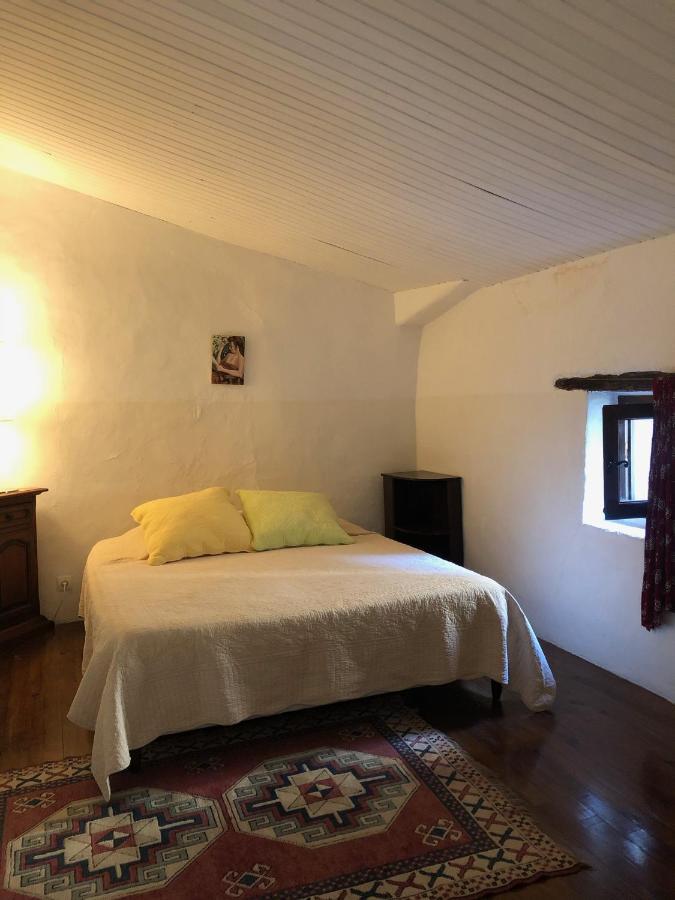 Belle De Nuit Panzió Oppède Kültér fotó
